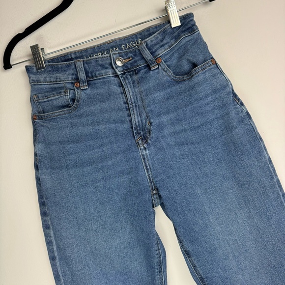 American Eagle Mom Jeans Sz 2 Medium Wash Solid Stretch High Rise - Picture 10 of 12